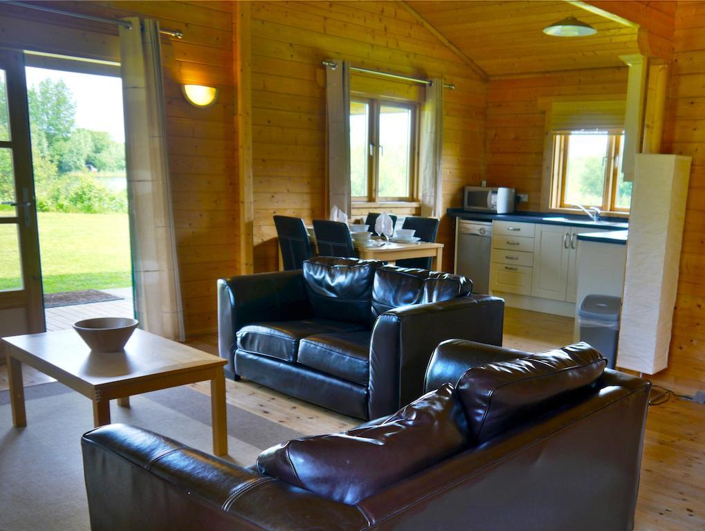 Lake Pochard Holiday Lodges 사우스 체르니 객실 사진